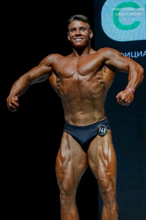 CLASSIC PHYSIQUE ЮНИОРЫ